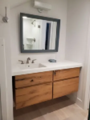 One Bedroom Hamptons Waterfront Cottage