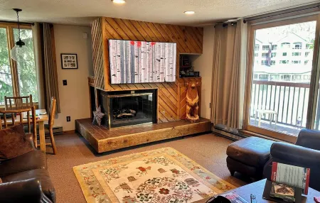 Keystone Co. 3 bdrm condo with 6 lifetime transferable passes included!