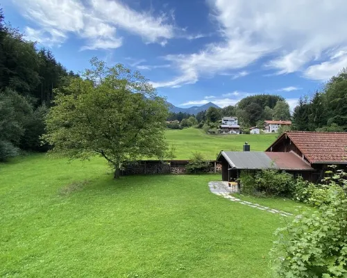 Wundervolle Erdgeschosswohnung mit Blick ins Grüne Hotels in Marquartstein