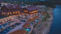 Scenic Mountain & Golf Views · 2Br Condo · Glenwood