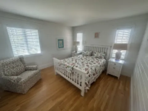 KENTUCKY LAKE HOUSE WITH THAT MILLION DOLLAR VIEW!