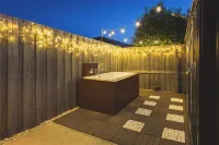 Sauna + King Beds, Super Large Luxurious Home