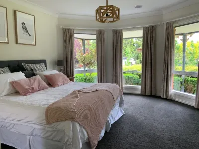 Private. Heated Pool/Spa. Giant Playground. Soccer & Cricket Pitch. Pet Friendly