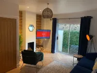 Skippers Retreat (with free doorstep parking) Hotels in North Berwick