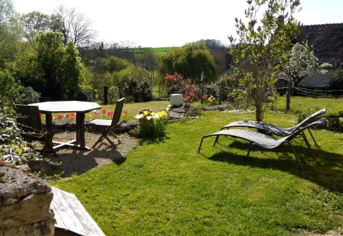 Cottage and private garden - rural bliss for two (or 4 with mezzanine)