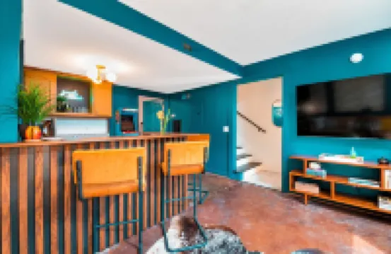 The Jade | Stunning, On Walking Path w Hot tub & Pool