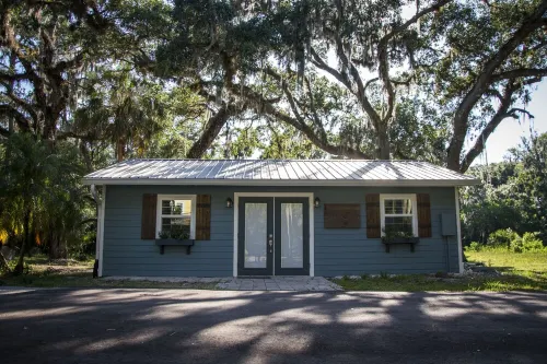 Sarasota, Fl.  Wild  Orchid  Creek