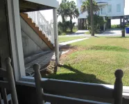 SEAS THE DAY Charming Folly Beach Apartment awaits your arrival!