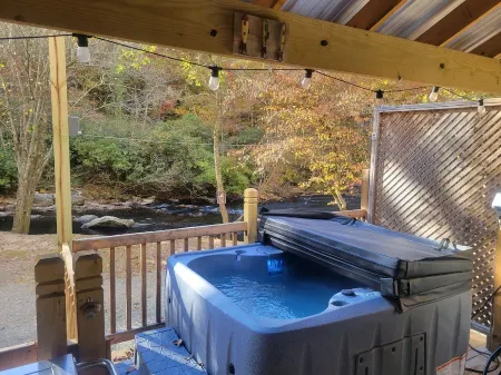 RVs on the River perfect for family and pets