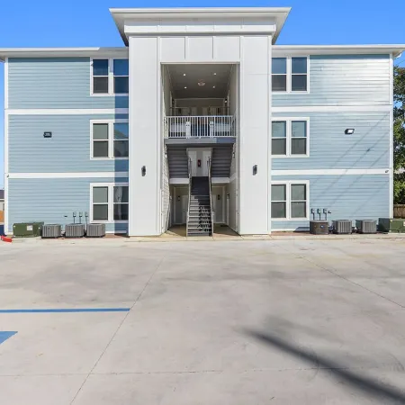 Coastal 2 Bed Apt.