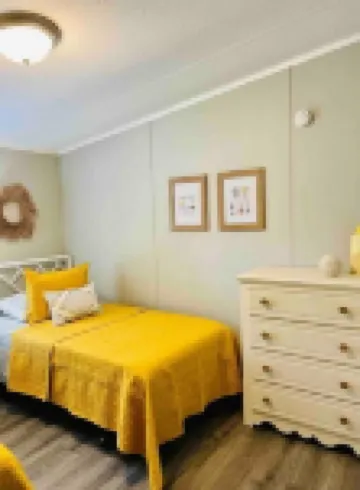 Three Little Birds Canal Cottage