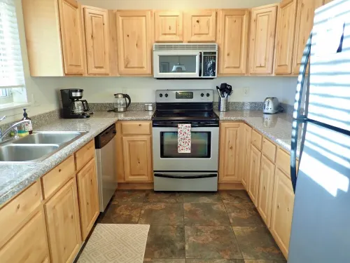 Victor Idaho 3rd floor condo , located between Grand Targhee & Jackson Hole. Hotels in Victor