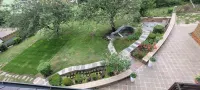 Beautiful Apartment with garden, patio, balcony, and free parking in Röslau