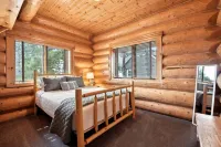 Beautiful 5 Bdrm Lakefront Log Cabin - under 1hr from Mpls!