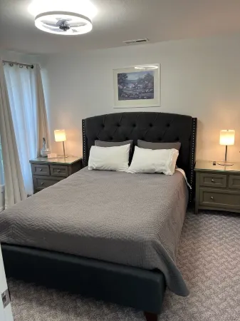 #16 Condo by large pool & shuttle to Gorge Amp-Book Separately