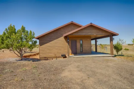 Luxury Style Cabin New Build Vacation Home 4 Acres