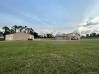 The 784 LodgeHyde County Outdoorsman Retreat
