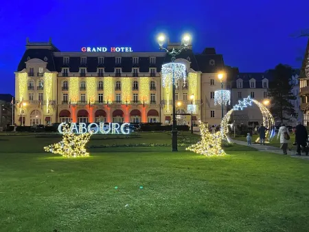 Villa in Cabourg, 3 mn walk from the beach, 9 mn from the casino.