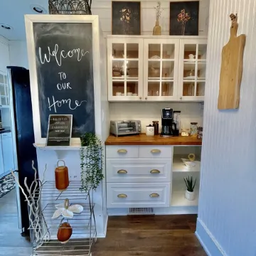 Cozy Modern Home Near Wsu,  Pet-Friendly, Fast Wi-Fi & Fire Pit