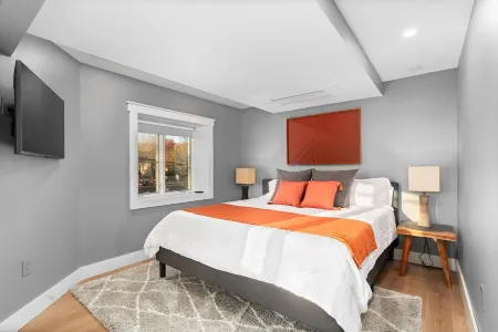 Your Vacation Retreat: Discover a Hidden Gem! Отели в г. Дулут