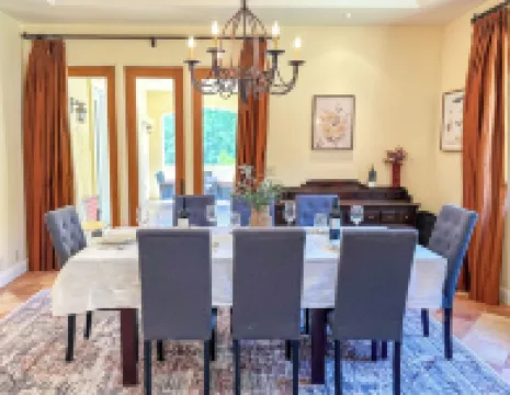 Wine Country Lux Villa w/ Hot Tub and Pool