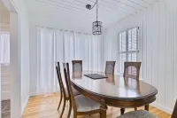 Remodeled historic downtown Punta Gorda, FL charming cottage