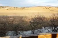 This property is located on a 65 acre farm on the Shenandoah River. Hotels in Page County