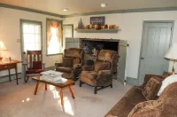 Fieldstone Farmhouse Guest Suite