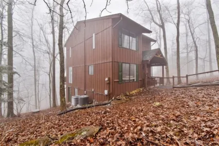 Smoky Bear Cabin