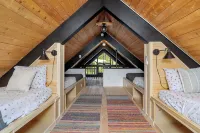 Silver King Cabin. 6,200 ft of elevation. 10 minutes from downtown Prescott.