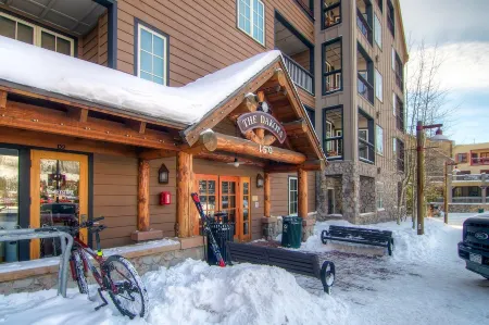 Keystone 2 bed 2 bath in River Run Village - walk to ski lifts.