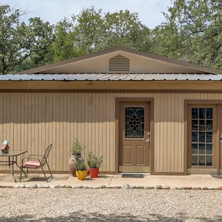 country living in a city. very close to DFW airport. in the heart of town