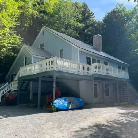 Forest Lane - Roomy Mt Snow 5 Bedroom Home with Hot Tub!