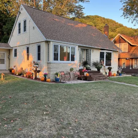 Nice Cape Cod home near the Mississippi River (Scenic River Inn)
