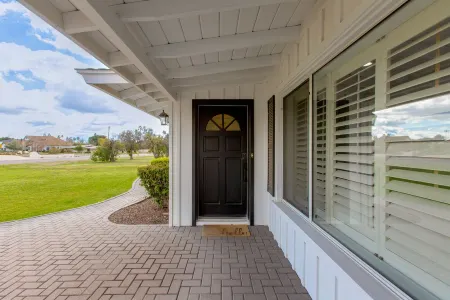 Beautiful Furnished Arcadia Home with Camelback View Off Exeter Отели рядом с достопримечательностью «Гора Кеймелбек»