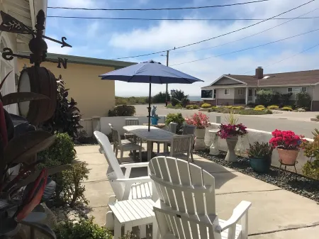 Captain Java's Cottage in beautiful Morro Bay! Отели рядом с достопримечательностью «Serenity by the Sea»