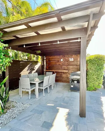 Modern 4-BR Oasis with Private Pool, Near Beach in Lighthouse Point Отели рядом с достопримечательностью «Парк Дирфилд Айленд»