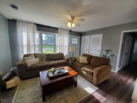 Cozy 3 Bedroom Ranch No steps