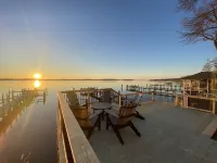 Waterfront house with amazing views. Top of the Chesapeake