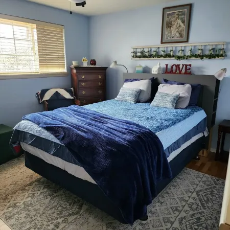 Cute private home in the heart of Yakima. Easy access to best city attractions..