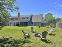 Luxe 5BR Family Retreat, Minutes From TAMU