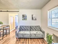 Charming Cottage with easy access to local attractions-pet and kid friendly Hotels in Dillon County