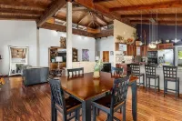 Papa Belle 3.5 Acre Estate w/Pool, Spa, Epic Ocean Views, and Orchard