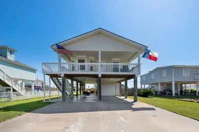 Clean & Beautiful Home Near The Beach Hotels near Salt Cedar Avenue Beach Access Point #36