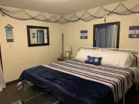 Captain's House// Large & FUN Family Home 5 minutes to the Beach
