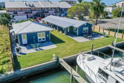 Johns Pass Studio 3  Fisherman's Cove & Cottages Studio 3