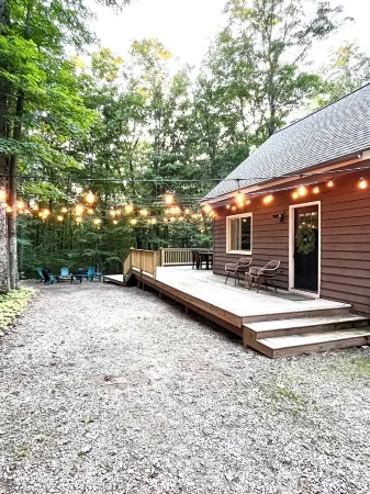 Fully remodeled cottage on private wooded setting, minutes from golf and skiing!