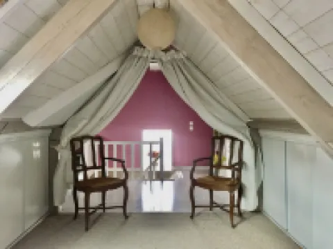 Villa 6 persons, 100 m from the sea Hotels in Brehal