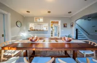 Modern Antique 5BR Home w/ Expansive Master Suite