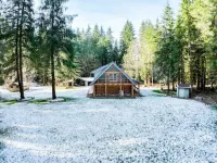 Mt Pilchuck View Cedar's Cabin
